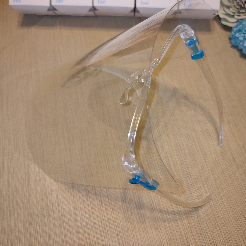 Faceshield - Picture 4 of 5